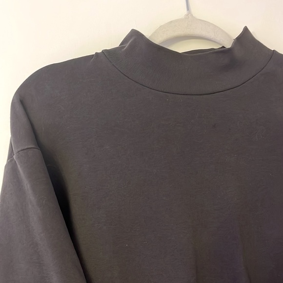 UNIQLO U MOCKNECK - Picture 2 of 3